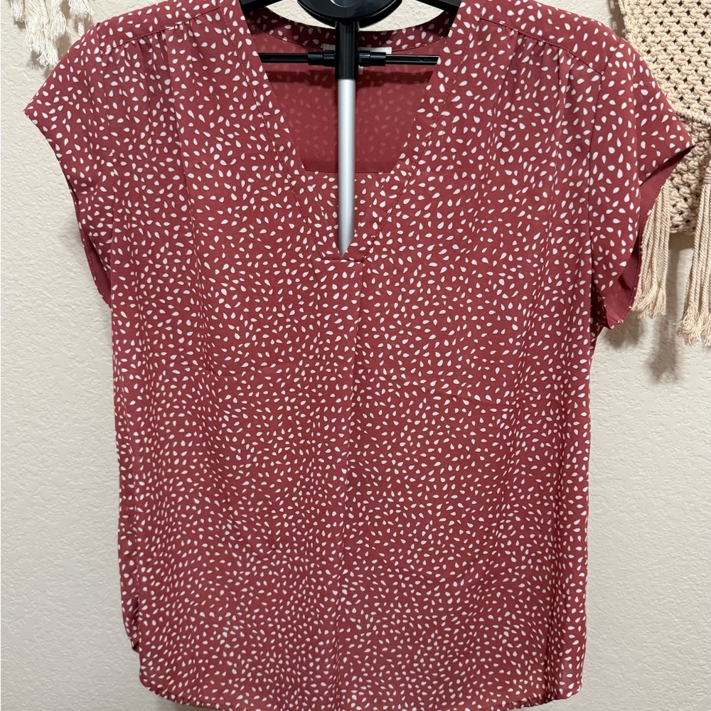 Fun 2 Fun coral and White Speckled Blouse